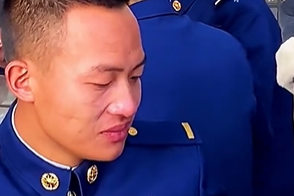 向人民子弟兵和他们家人致敬！