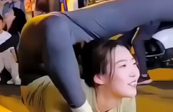 美女柔术软功