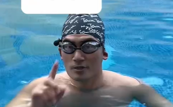踩水技巧来了 –游泳培训师朱老师