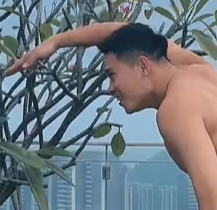 抬头自由泳教学