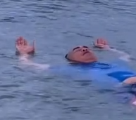 防溺水抗风浪自救