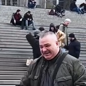 不管几岁，开心万岁