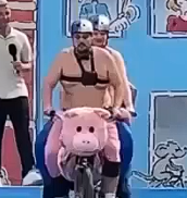 欢乐时光总是短暂的