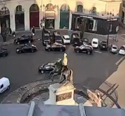 巴黎屋顶跑酷跳跃