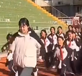 班主任带学生“炸场子”