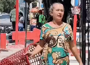 街头恶搞-摔烂了